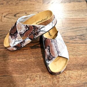 Free People size 37 platform sandals